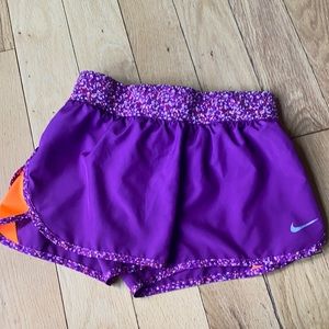 Girls Nike medium shorts